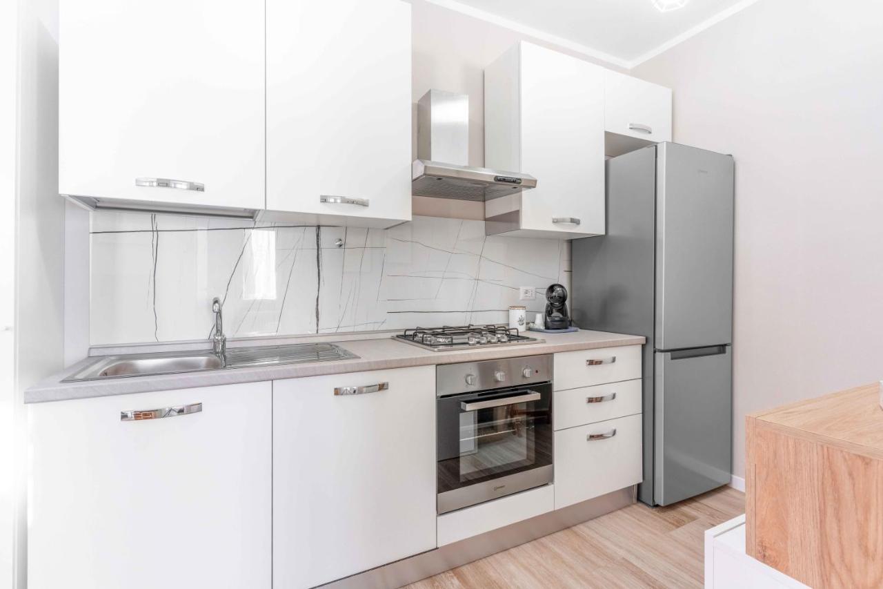 Bo13 -Crescenzago- Bright - Wifi - Elegant Apartment Milano Exterior foto